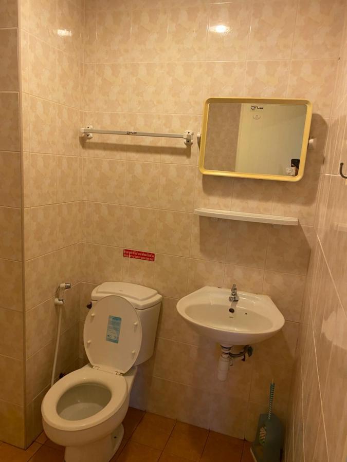 Orient House Hostel Pattaya Buitenkant foto
